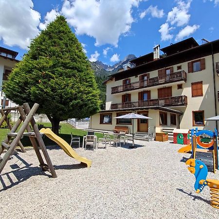 Hotel La Nuova Montanina Auronzo di Cadore Kültér fotó