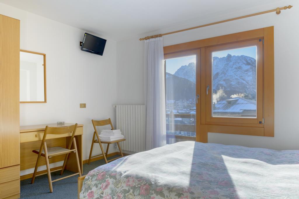 Hotel La Nuova Montanina Auronzo di Cadore Kültér fotó